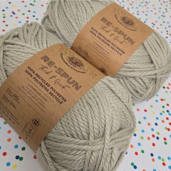 Lion Brand Re-Spun 2 JUMBO SKEINS PUMICE STONE 12 Oz - Picture 2 of 8